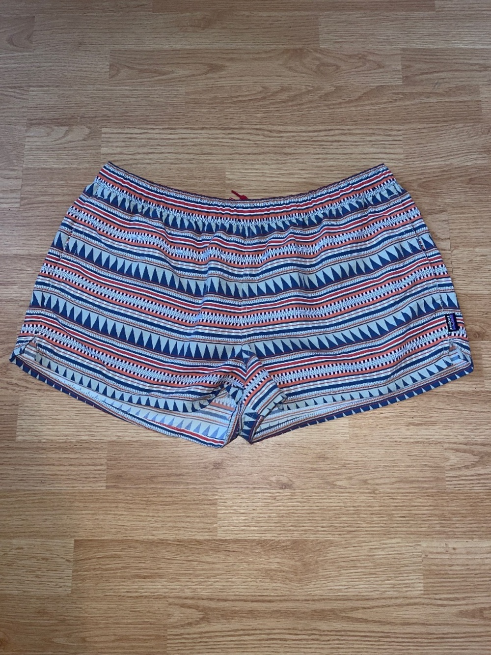 Patagonia Women’s Worn Wear Stretch Waist Barely Baggies Shorts Size XL